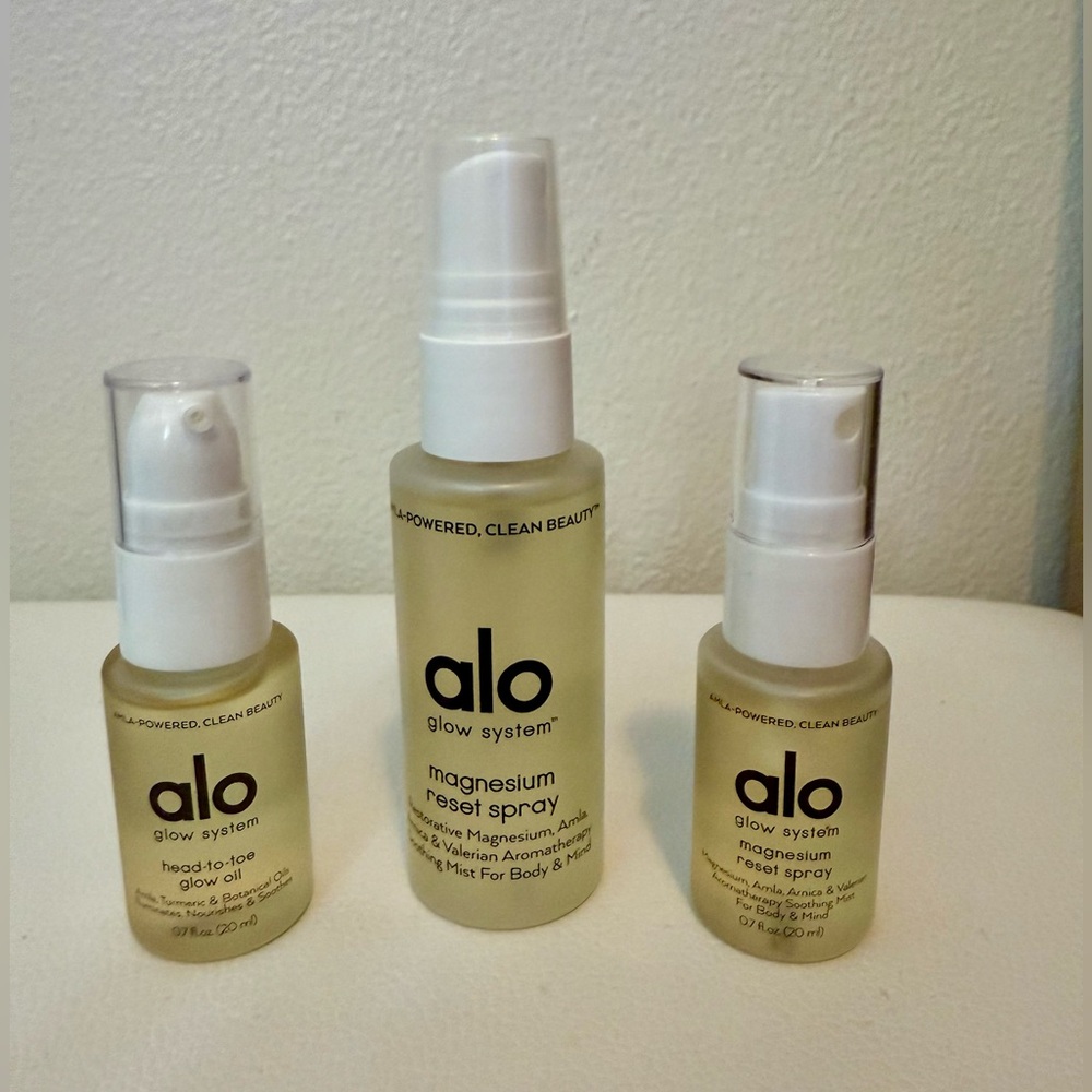 Alo Glow System Magnesium Reset Spray and Face Oil Set